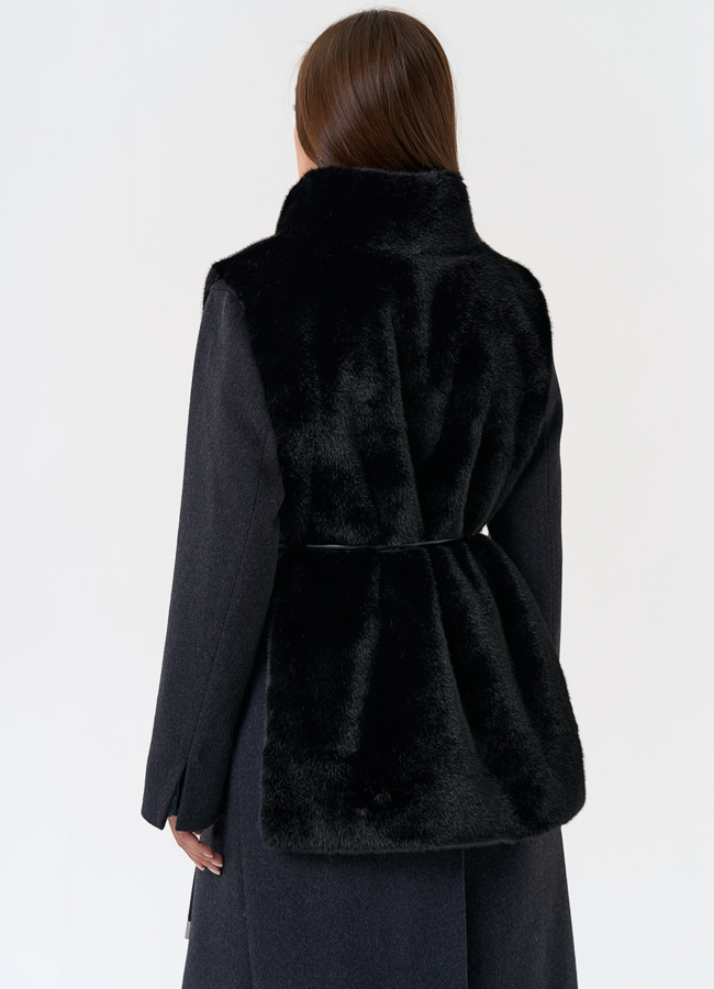 фото Женская манишка из эко меха в черном цвете модель № 31269