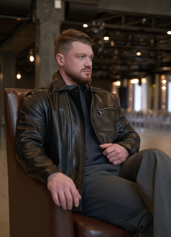 фото Мужская кожаная куртка 