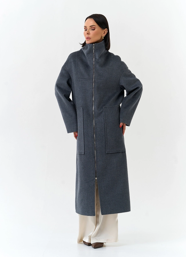 фото Женское длинное пальто с воротником стойкой модель № 32573