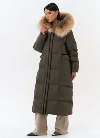 Женский длинный пуховик с отделкой из меха лисы