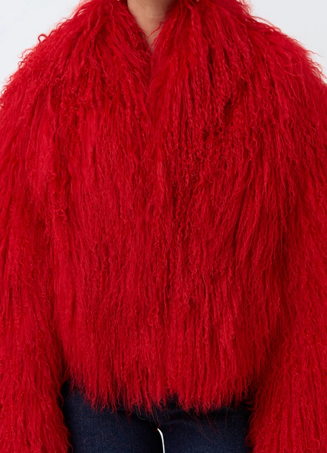 Красная шуба из ламы модель № 33756 универмаг малина фото