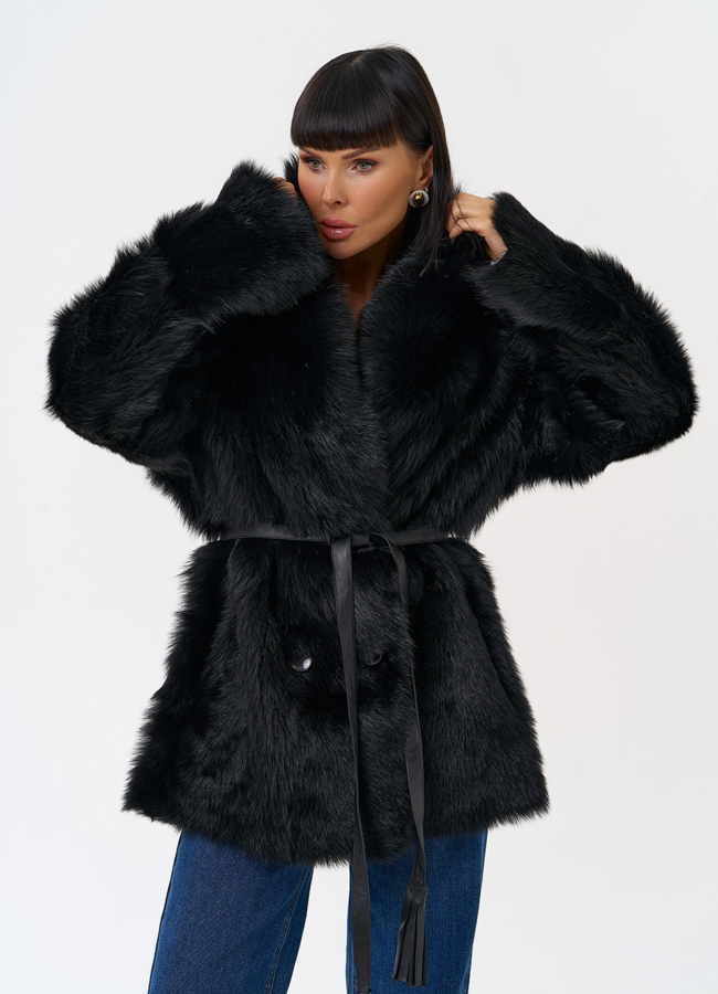 Двухсторонняя дубленка черного цвета с декоративным поясом модель № 31618 универмаг малина