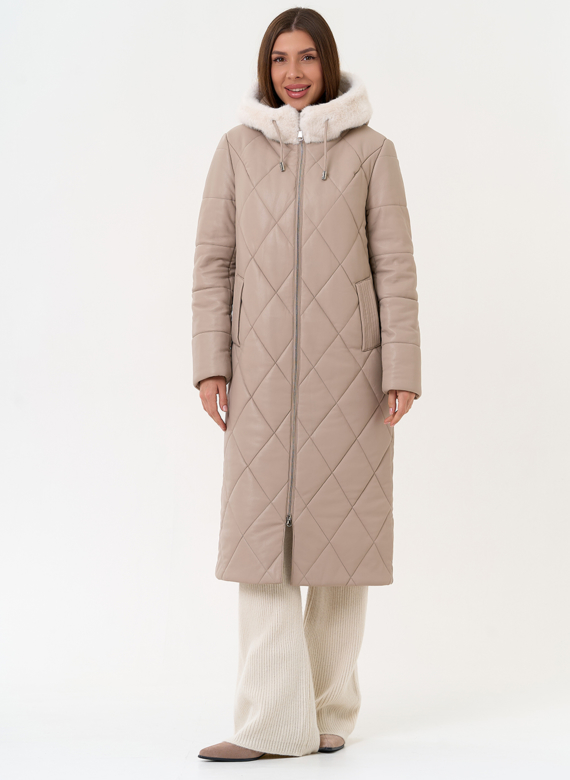 Женское пальто из эко кожи с капюшоном